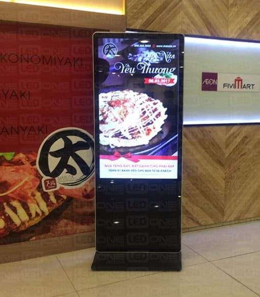 Màn hình quảng cáo LCD chân đứng 65 inch Hải Lộc Màn hình LCD chân đứng 65 inch Samsung LG cho quảng cáo