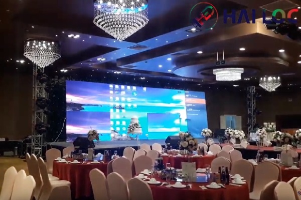 Thi công màn hình Led P4 trong nhà tại Trống Đồng Palace - Hà Nội