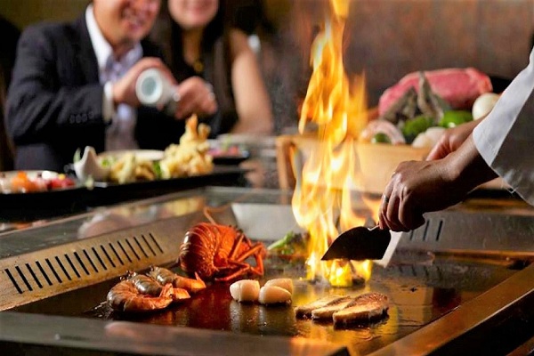 Lựa chọn các hình thức quảng cáo nhà hàng ấn tượng với khách hàng (minh họa)