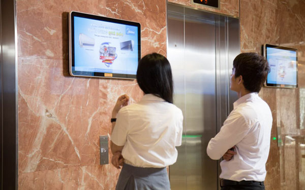 Quảng cáo thang máy Hà Nội, tiếp cận 10.000 khách hàng mỗi ngày  