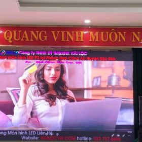 thi-cong-man-hinh-led-p3-trong-hoi-truong-cho-cong-an-huyen-soc-son