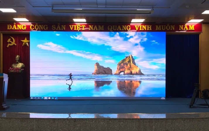 Màn hình LED trong nhà - Truyền tải sự sống động và mạnh mẽ man-hinh-led-trong-nha-truyen-tai-su-song-dong-va-manh-me