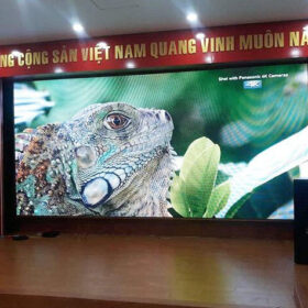 Cong-trinh-thi-cong-man-hinh-led-tai-ca-mau