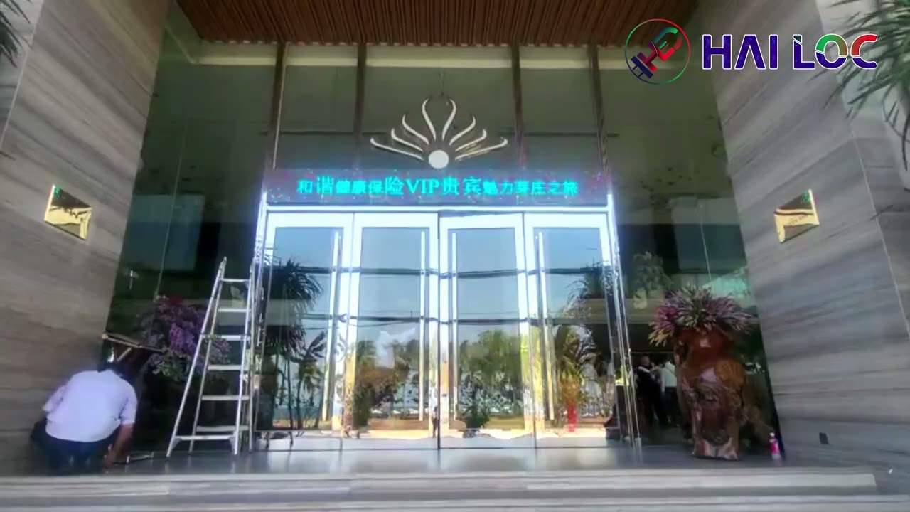 Thi công bảng điện tử màn hình LED P2.5 tại Khách Sạn Queen Ann Nha Trang - Hình ảnh dự án thực tế LED Hải Lộc thi công